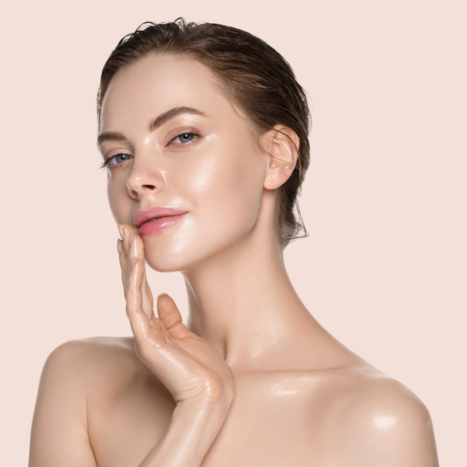 Beauty woman healthy skin natural make up young attractive beaytiful model clean fresh skin cosmetic concept studio portrait